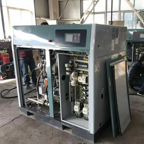 漳州電子廠75KW空壓機保養(yǎng)(圖1)