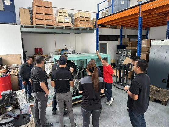 開山集團正力精工展開海外巡檢及培訓(xùn)(圖1) 開山集團正力精工展開海外巡檢及培訓(xùn)(圖1)