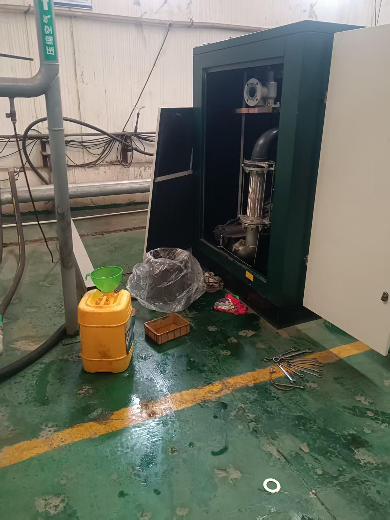 漳州鋼材廠日?？諌簷C(jī)保養(yǎng)，以及清洗地板(圖3)