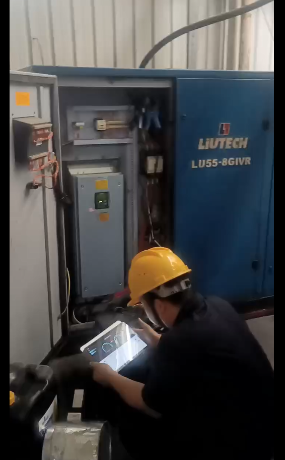 某環(huán)保材料廠現(xiàn)場實(shí)測空壓機(jī)氣量，為節(jié)能改造做準(zhǔn)備