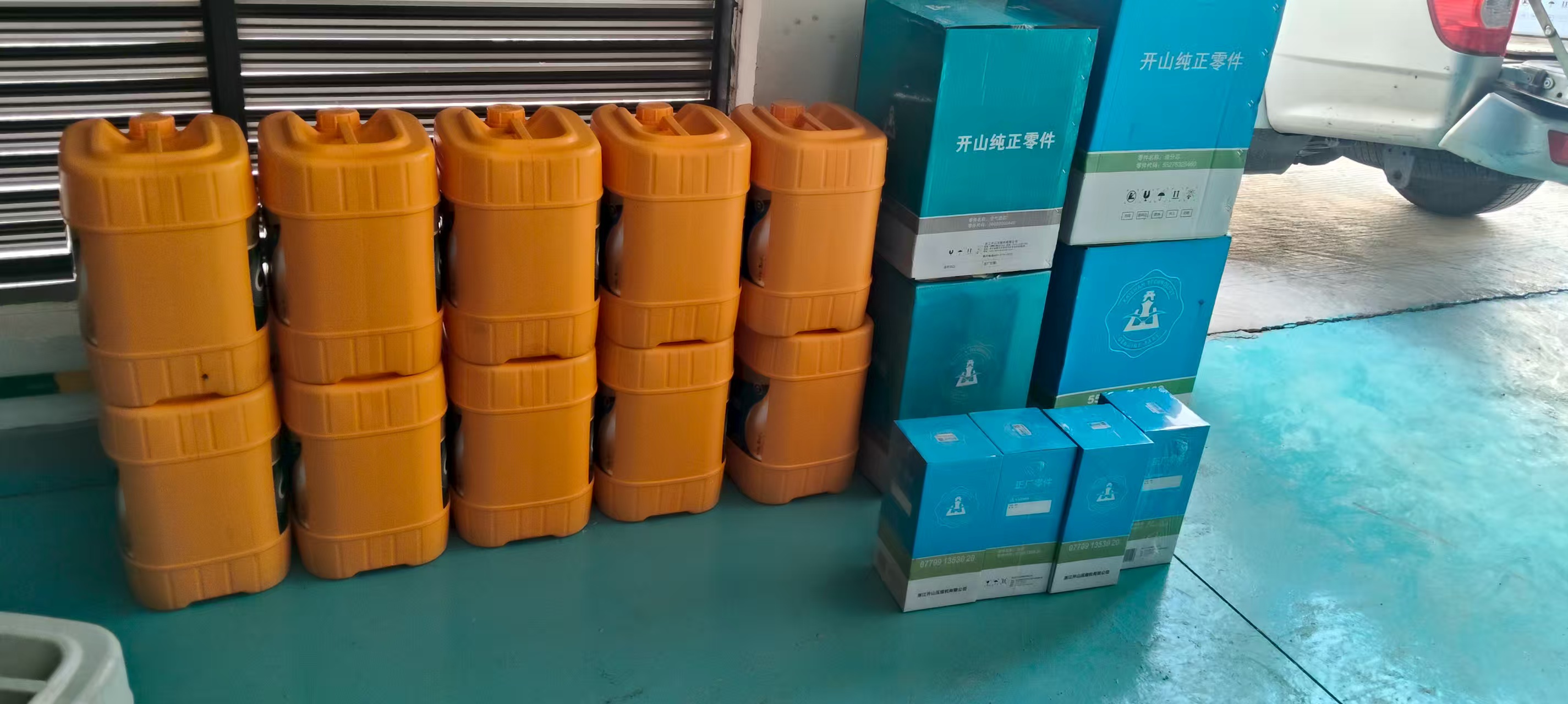 龍巖某制造廠開山空壓機保養(yǎng)(圖1)