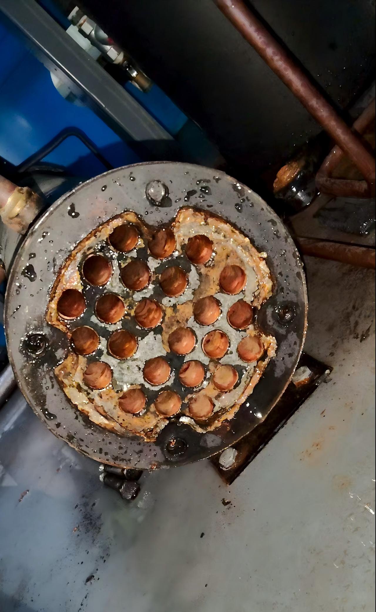 龍巖某廠冷干機冷凝器清洗